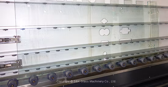 サンケンガラス ワーキングセンター 焼入れガラス CNCルーター 垂直センター